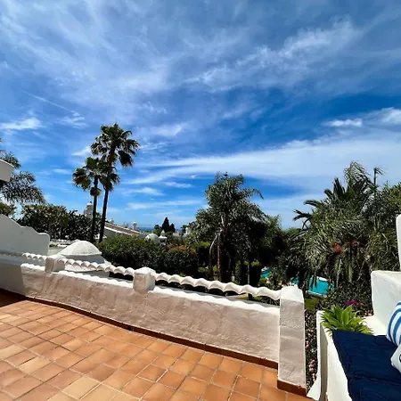 Cozy Townhouse With Sea View Marbella