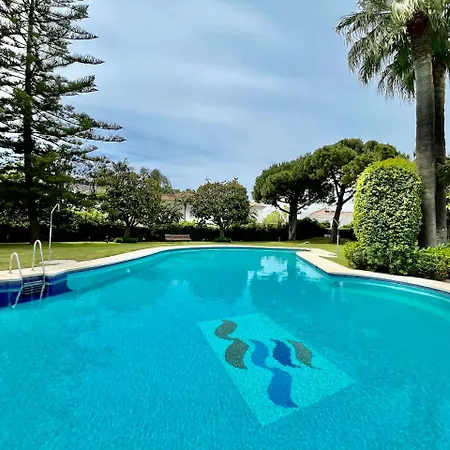 Dom wakacyjny Cozy Townhouse With Sea View Marbella