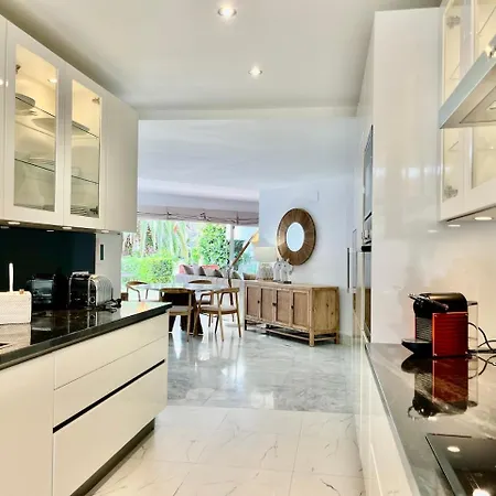 Cozy Townhouse With Sea View Holiday home *