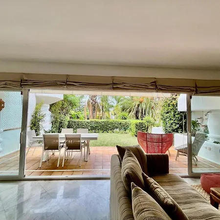 Dom wakacyjny Cozy Townhouse With Sea View *